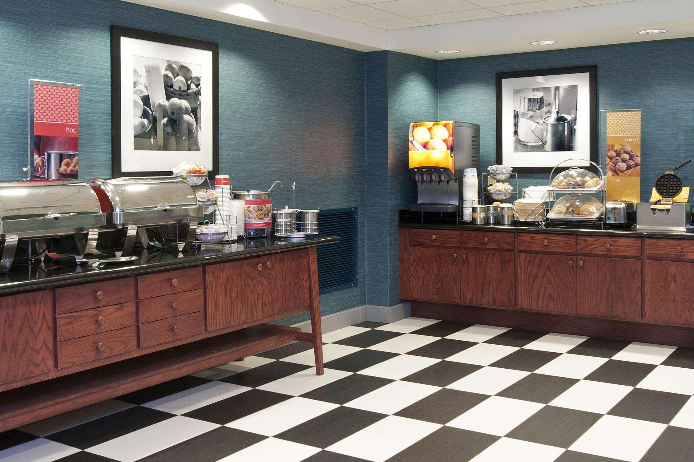 Hampton Inn & Suites Bloomington-Normal Εξωτερικό φωτογραφία