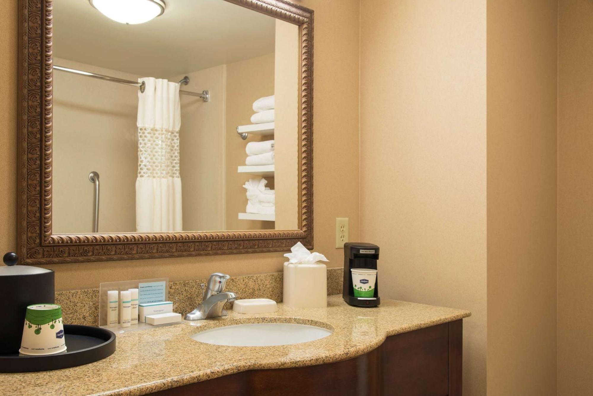 Hampton Inn & Suites Bloomington-Normal Εξωτερικό φωτογραφία