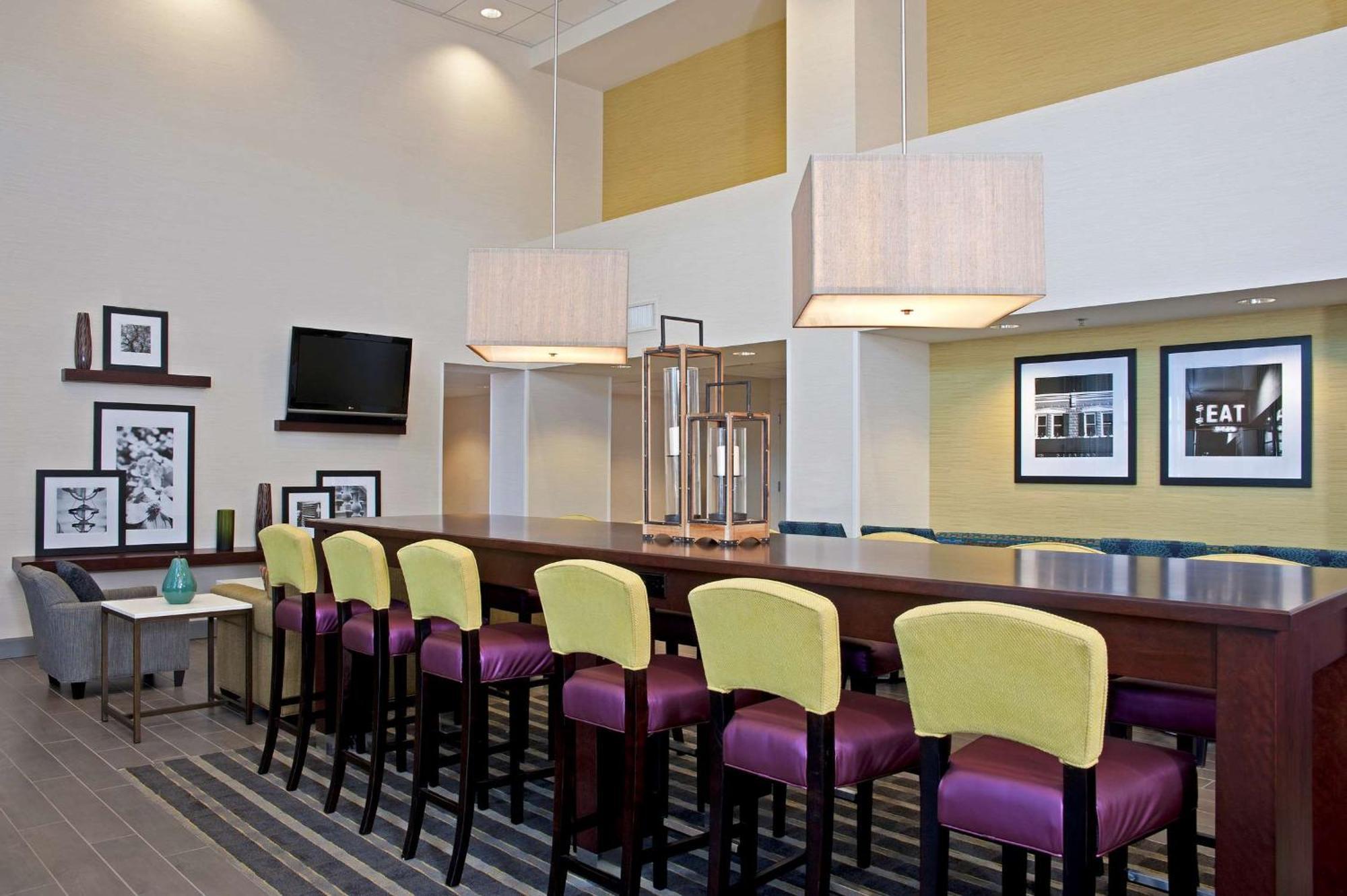 Hampton Inn & Suites Bloomington-Normal Εξωτερικό φωτογραφία