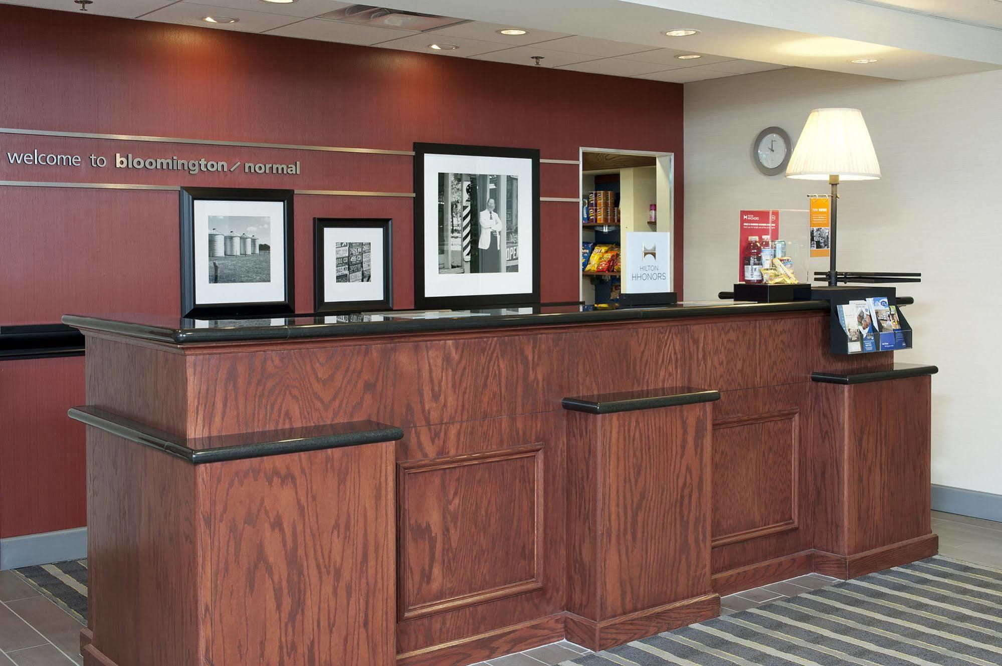 Hampton Inn & Suites Bloomington-Normal Εξωτερικό φωτογραφία