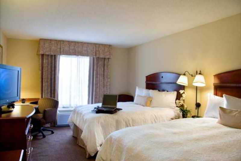 Hampton Inn & Suites Bloomington-Normal Δωμάτιο φωτογραφία